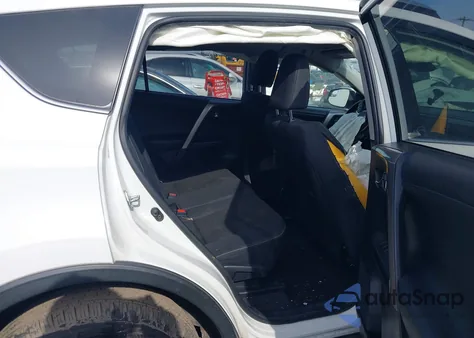 2017 Toyota Rav4 Xle z USA, uszkodzony, nr VIN JTMRFREV1HJ128574